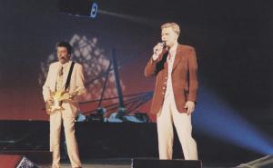 Pjesma dana, Fazla i Eurosong 1993: Sva bol svijeta je noćas u Bosni, ostajem da bolu prkosim